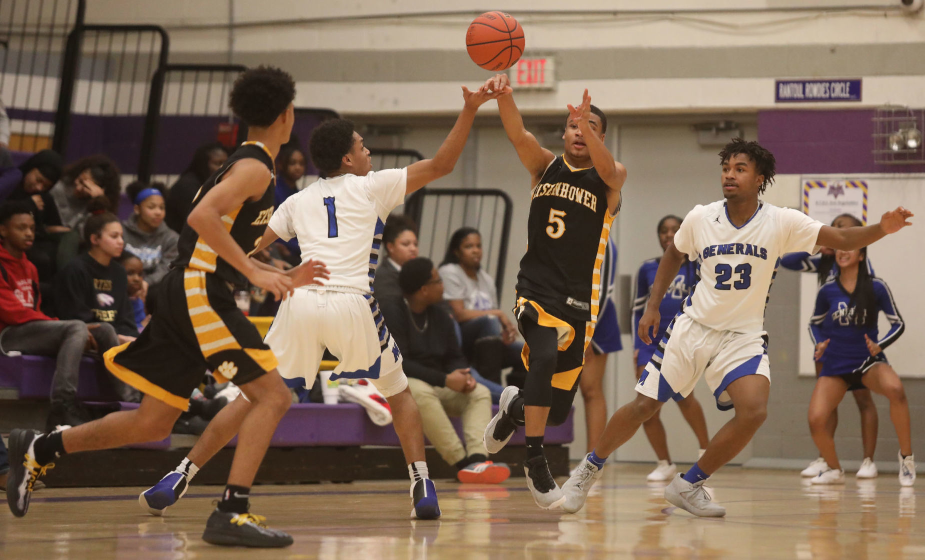 Eisenhower vs MacArthur boys basketball 24 2.25.19.jpg